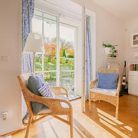 Romanticky Se Starozitnym Interierem Morina