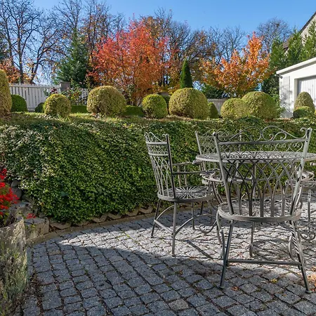 Apartment Romanticky Se Starozitnym Interierem Morina