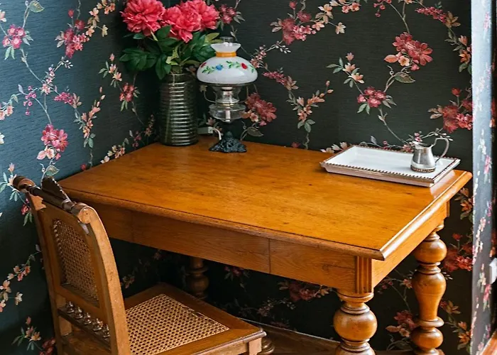 Romanticky Se Starozitnym Interierem Morina