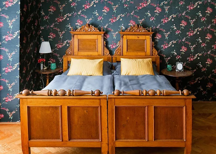 Romanticky Se Starozitnym Interierem * Morina