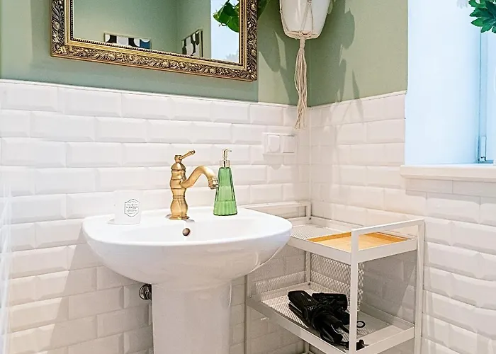 Apartament Romanticky Se Starozitnym Interierem Morina